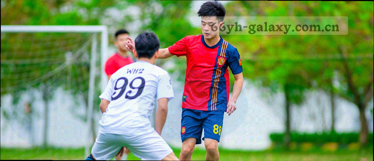 五段纵向墨色条块依次加深，块与块之间以细线分隔，画面底部墨色渐淡，没有文字